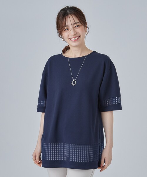 SHOO・LA・RUE(シューラルー)の「【S-LL/洗濯機可】上品に体型カバー 大人のチェックチュニック(チュニック・レディース・ナチュラル/オフホワイト/ネイビー・01/02/03/04)」の21枚目の写真