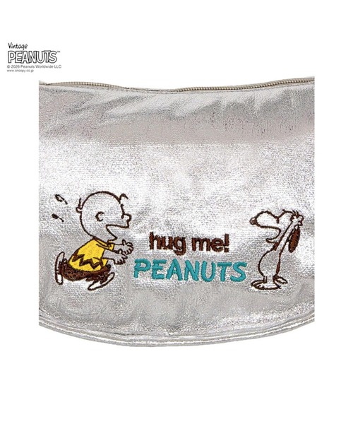 Vintage PEANUTS（ビンテージピーナッツ）の「ルートート / スヌーピー ショルダーバッグ 半月型 メタリック 斜め掛け 軽量 IP.ラウンドメタリック.ピーナッツ-1M（ショルダーバッグ・レディース・ブラック/シルバー・FREE）」の5枚目の写真