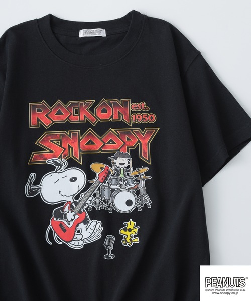 PEANUTS(ピーナッツ)の「PEANUTSロックバンド半袖Tシャツ(Tシャツ/カットソー・メンズ・ブラック/ホワイト系/オフホワイト/ブラック系・M/L/LL/S)」の1枚目の写真