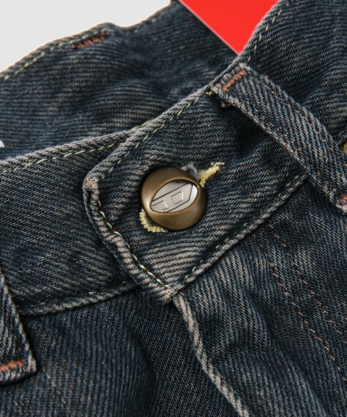 DIESEL(ディーゼル)の「ウィメンズ デニムパンツ 1978 D-AKEMI(デニムパンツ・レディース・インディゴブルー・29inch/26inch/24inch/23inch/31inch/30inch/27inch/28inch/25inch/32inch)」の10枚目の写真