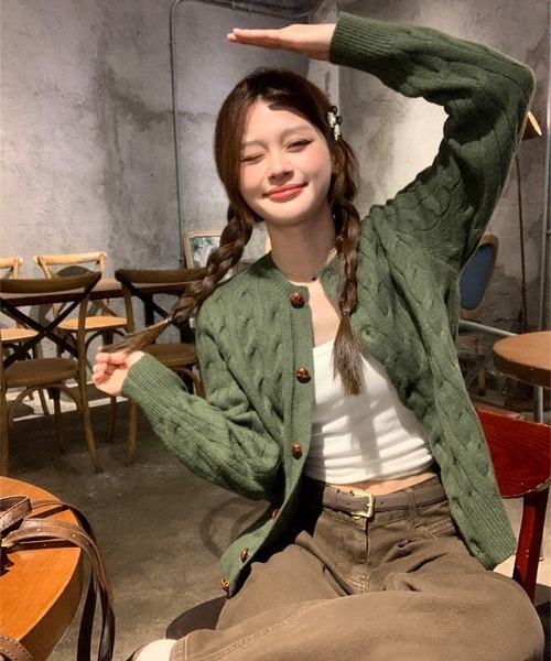 Ritzy(リッツィー)の「レトロケーブル編み 丸首ニットカーディガン(ニット/セーター・レディース・グレー/ネイビー/グリーン・FREE)」の18枚目の写真