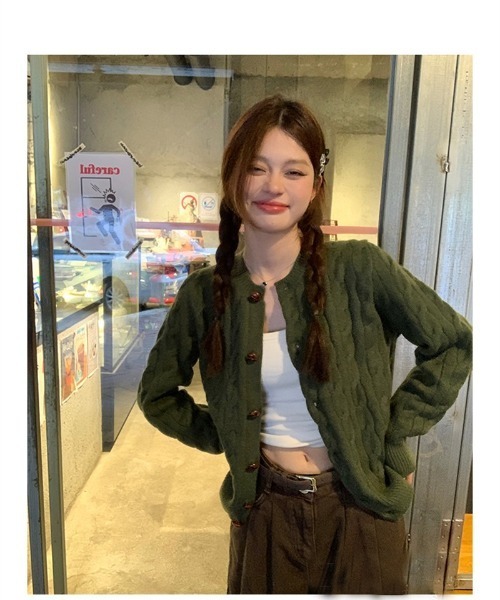 Ritzy(リッツィー)の「レトロケーブル編み 丸首ニットカーディガン(ニット/セーター・レディース・グレー/ネイビー/グリーン・FREE)」の19枚目の写真