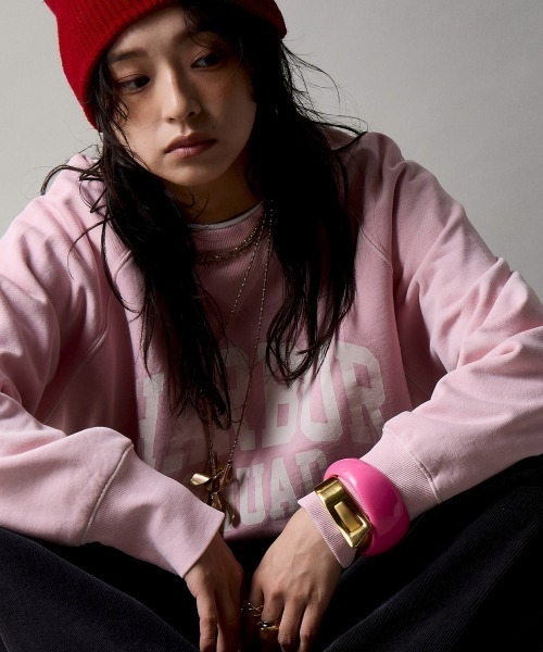 綿100％ピグメント染裏起毛ロゴプリントクルーネックスウェット