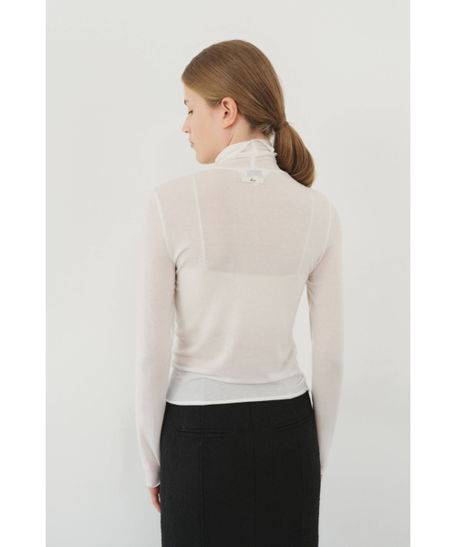 KUME(クメ)の「Layering Turtleneck Top, Ivory(Tシャツ/カットソー・レディース・その他・MEDIUM/SMALL)」の3枚目の写真