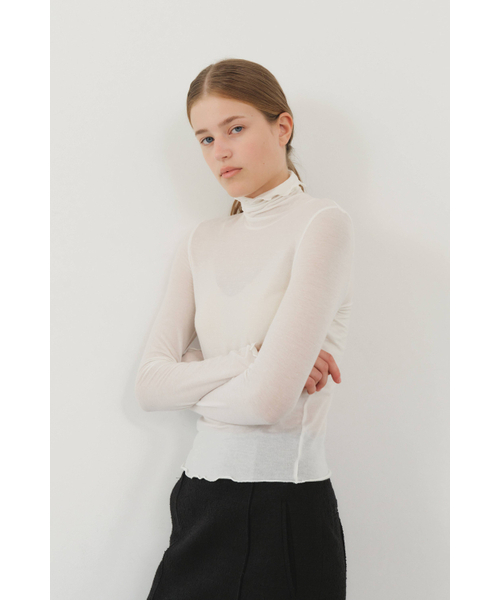 KUME(クメ)の「Layering Turtleneck Top, Ivory(Tシャツ/カットソー・レディース・その他・MEDIUM/SMALL)」の4枚目の写真