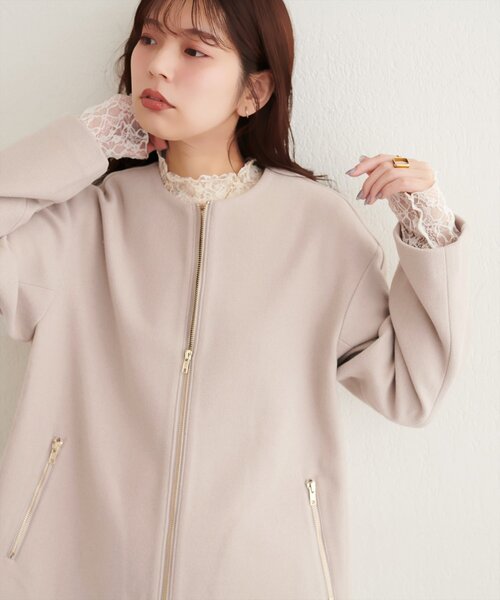 natural couture(ナチュラルクチュール)の「フロントZIPデザインミドルコート(ノーカラーコート・レディース・ブラック/チャコールグレー/ブラウン/オフホワイト/サックスブルー/グレイッシュベージュ/モカ/ミント・FREE)」の6枚目の写真