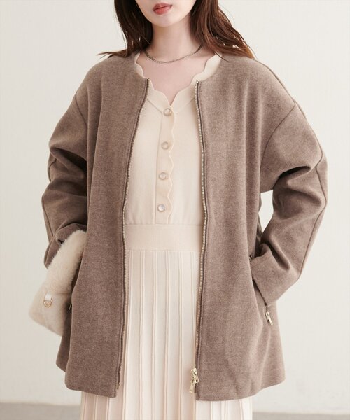 natural couture(ナチュラルクチュール)の「フロントZIPデザインミドルコート(ノーカラーコート・レディース・ブラック/チャコールグレー/ブラウン/オフホワイト/サックスブルー/グレイッシュベージュ/モカ/ミント・FREE)」の5枚目の写真