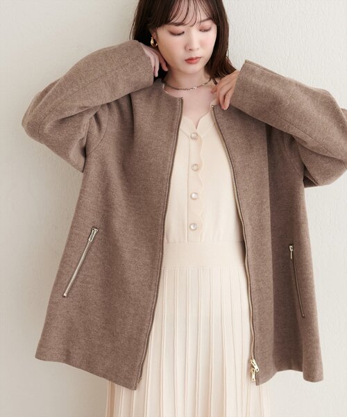 natural couture(ナチュラルクチュール)の「フロントZIPデザインミドルコート(ノーカラーコート・レディース・ブラック/チャコールグレー/ブラウン/オフホワイト/サックスブルー/グレイッシュベージュ/モカ/ミント・FREE)」の19枚目の写真