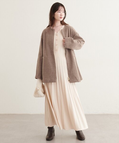natural couture(ナチュラルクチュール)の「フロントZIPデザインミドルコート(ノーカラーコート・レディース・ブラック/チャコールグレー/ブラウン/オフホワイト/サックスブルー/グレイッシュベージュ/モカ/ミント・FREE)」の17枚目の写真
