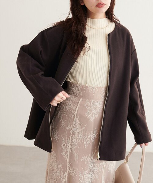 natural couture(ナチュラルクチュール)の「フロントZIPデザインミドルコート(ノーカラーコート・レディース・ブラック/チャコールグレー/ブラウン/オフホワイト/サックスブルー/グレイッシュベージュ/モカ/ミント・FREE)」の16枚目の写真