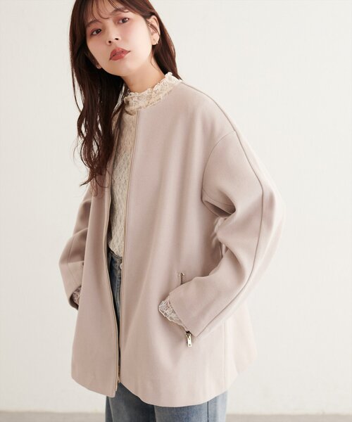 natural couture(ナチュラルクチュール)の「フロントZIPデザインミドルコート(ノーカラーコート・レディース・ブラック/チャコールグレー/ブラウン/オフホワイト/サックスブルー/グレイッシュベージュ/モカ/ミント・FREE)」の10枚目の写真