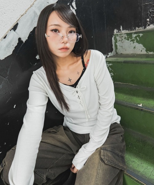 WEGO(ウィゴー)の「WEGO/【26年秋冬新作】キャミレイヤードレースアップロンT(Tシャツ/カットソー・レディース・パープル/ホワイト/グリーン系その他・FREE)」の5枚目の写真