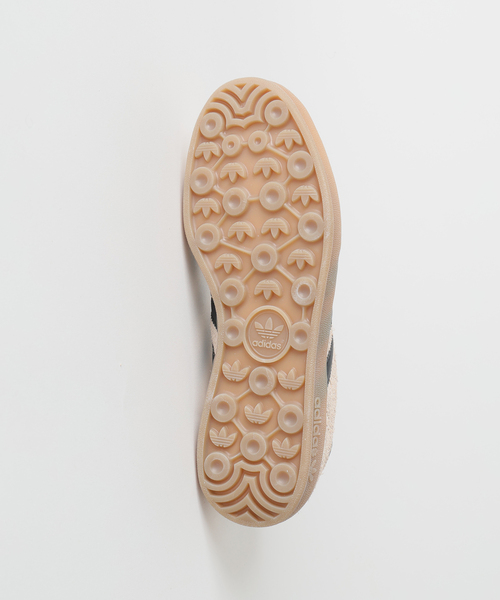 adidas Originals(アディダスオリジナルス)の「国内限定カラーExclusive【adidas originals】GAZELLE INDOOR W:スニーカー(スニーカー・レディース・ベージュ・25cm/24.5cm/24cm/23.5cm/23cm/22.5cm)」の17枚目の写真