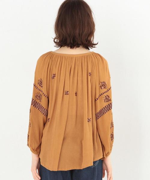 Another Edition（アナザーエディション）の「レーヨン刺繍ブラウス/AEBC Ry EMBR BL◆（シャツ/ブラウス・レディース・オフホワイト/マスタード・FREE）」の11枚目の写真
