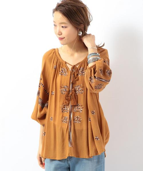 Another Edition（アナザーエディション）の「レーヨン刺繍ブラウス/AEBC Ry EMBR BL◆（シャツ/ブラウス・レディース・オフホワイト/マスタード・FREE）」の14枚目の写真