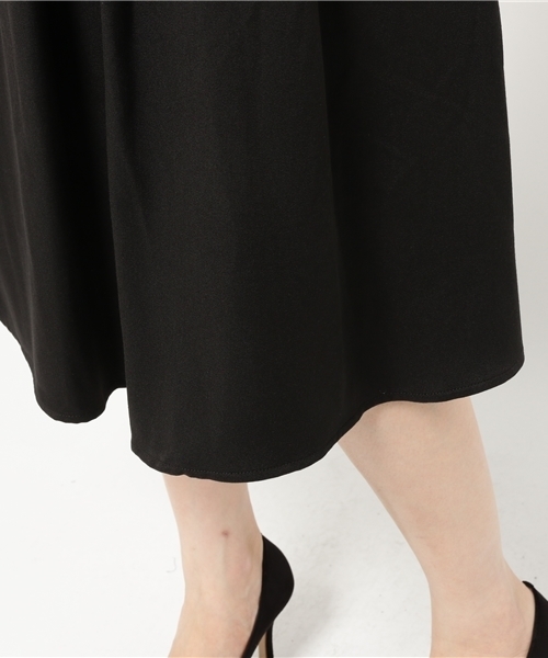 archives（アルシーヴ）の「タックプリーツジャンパースカート（ジャンパースカート・レディース・ブラック/ベージュ/ネイビー・MEDIUM）」の7枚目の写真