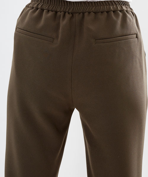 STUDIOUS（ステュディオス）の「【STUDIOUS】ダブルストレッチツータックテーパードパンツ（その他パンツ・レディース・ブラック/カーキ・0/1）」の19枚目の写真