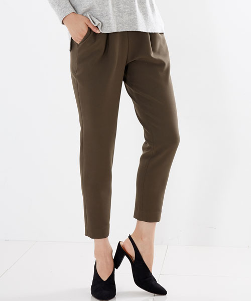 STUDIOUS（ステュディオス）の「【STUDIOUS】ダブルストレッチツータックテーパードパンツ（その他パンツ・レディース・ブラック/カーキ・0/1）」の20枚目の写真