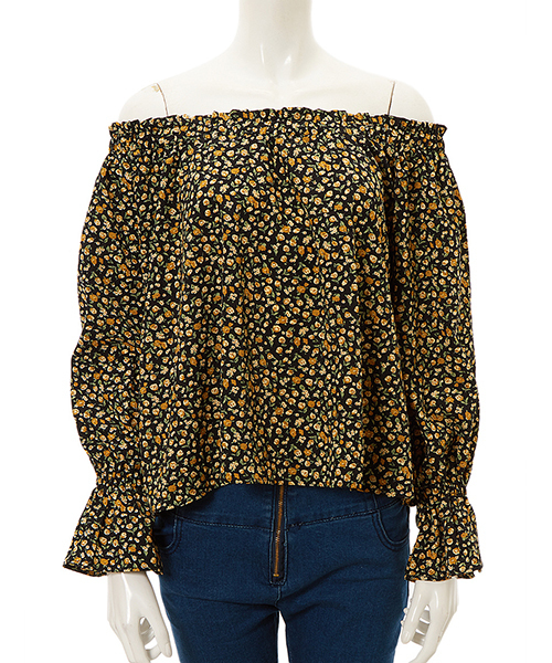 Color（カラー）の「小花柄オフショルトップス（シャツ/ブラウス・レディース・ブラック/ベージュ・MEDIUM）」の3枚目の写真