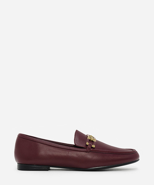 CHARLES & KEITH(チャールズ & キース)の「ゴールドディテールローファー / GOLD DETAIL LOAFERS(ローファー・レディース・ブラック/グリーン/ピンク/バーガンディー・23cm/25cm/23.5cm/24.5cm/22.5cm/24cm)」の4枚目の写真