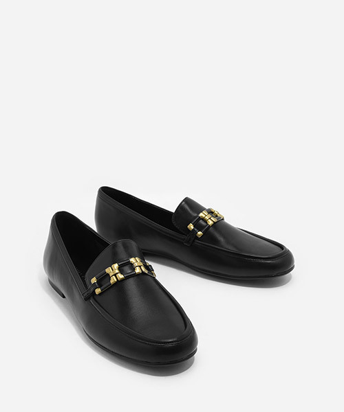 CHARLES & KEITH(チャールズ & キース)の「ゴールドディテールローファー / GOLD DETAIL LOAFERS(ローファー・レディース・ブラック/グリーン/ピンク/バーガンディー・23cm/25cm/23.5cm/24.5cm/22.5cm/24cm)」の6枚目の写真