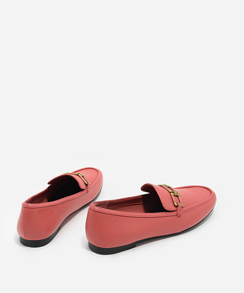 CHARLES & KEITH(チャールズ & キース)の「ゴールドディテールローファー / GOLD DETAIL LOAFERS(ローファー・レディース・ブラック/グリーン/ピンク/バーガンディー・23cm/25cm/23.5cm/24.5cm/22.5cm/24cm)」の20枚目の写真