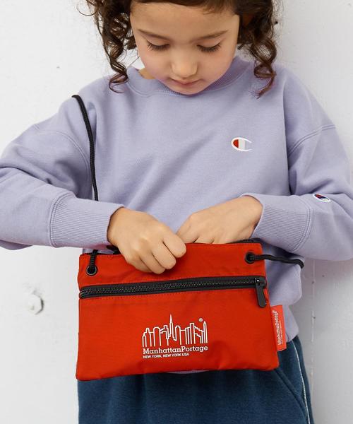 green label relaxing（グリーンレーベルリラクシング）の「別注Manhattan Portage （マンハッタンポーテージ） サコッシュ MEDIUM ◆（ショルダーバッグ・キッズ・ブラック/オリーブ/パープル/レッド・FREE）」の4枚目の写真