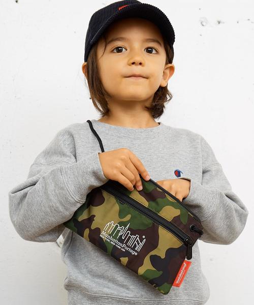 green label relaxing（グリーンレーベルリラクシング）の「別注Manhattan Portage （マンハッタンポーテージ） サコッシュ MEDIUM ◆（ショルダーバッグ・キッズ・ブラック/オリーブ/パープル/レッド・FREE）」の3枚目の写真