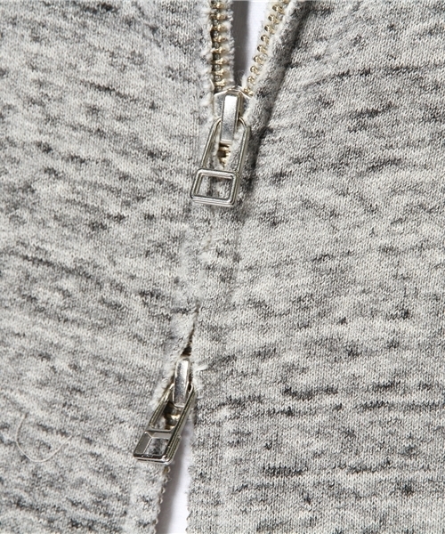 Lui's（ルイス）の「wjk×Lui's コラボハイネックパーカー（パーカー・メンズ・グレー/ネイビー・MEDIUM/LARGE）」の6枚目の写真