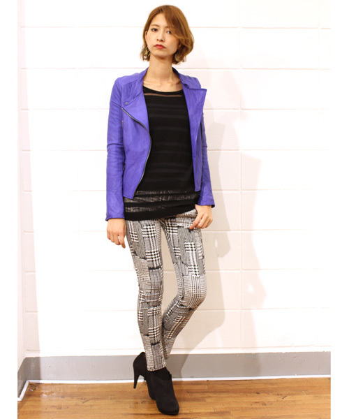 LANDS OF Eden.(ランズオブエデン)の「レザーライダース(ライダースジャケット・レディース・ブラック/グレイッシュベージュ/ブルー/ベージュ・SMALL/MEDIUM)」の16枚目の写真