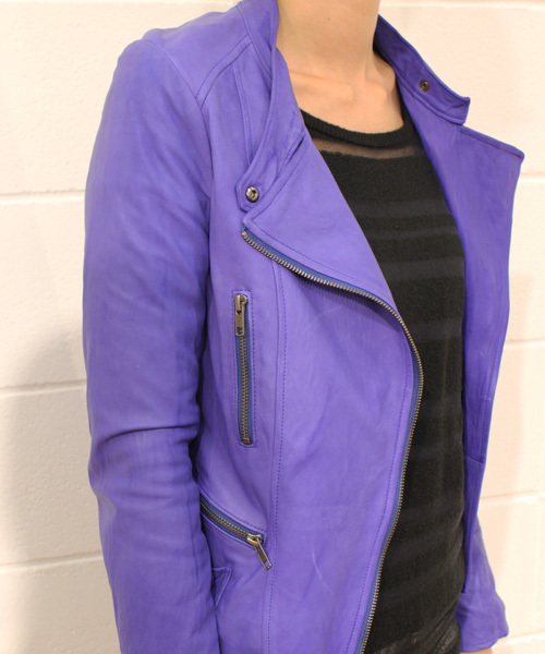 LANDS OF Eden.(ランズオブエデン)の「レザーライダース(ライダースジャケット・レディース・ブラック/グレイッシュベージュ/ブルー/ベージュ・SMALL/MEDIUM)」の9枚目の写真