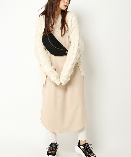 VENCEEXCHANGE（ヴァンスエクスチェンジ）の「ワッフル2WAYワンピース（ワンピース・レディース・ブラック/ベージュ/オフホワイト・FREE）」の3枚目の写真