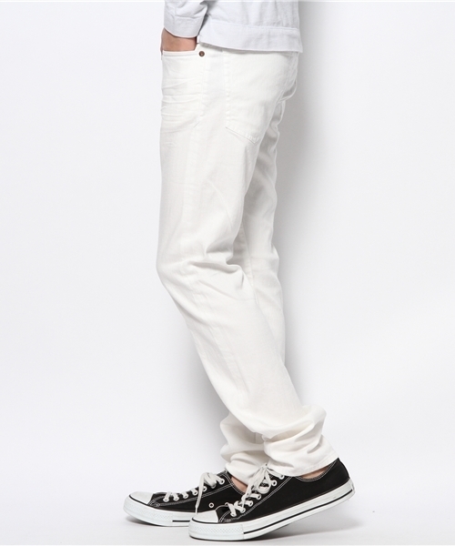 PLST(プラステ)の「Men ストレートカラーデニムパンツ(デニムパンツ・メンズ・ホワイト・30inch/32inch/28inch/34inch)」の2枚目の写真