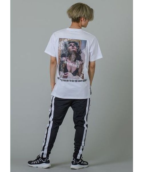 RE730(アールイーセブンサーティー)の「【RE730】フォトプリントロング丈Tシャツ ビッグシルエット(Tシャツ/カットソー・メンズ・ブラック/オフホワイト・LARGE/MEDIUM/X-LARGE)」の8枚目の写真