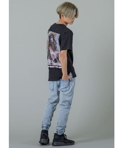 RE730(アールイーセブンサーティー)の「【RE730】フォトプリントロング丈Tシャツ ビッグシルエット(Tシャツ/カットソー・メンズ・ブラック/オフホワイト・LARGE/MEDIUM/X-LARGE)」の5枚目の写真