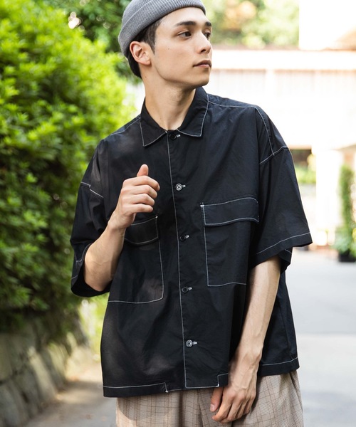 WEGO（ウィゴー）の「WEGO/配色ステッチ5分袖ワークポプリンシャツ（シャツ/ブラウス・メンズ・ベージュ/ホワイト/ブラック・MEDIUM/LARGE）」の3枚目の写真