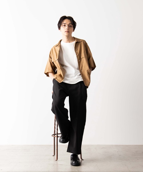 WEGO（ウィゴー）の「WEGO/配色ステッチ5分袖ワークポプリンシャツ（シャツ/ブラウス・メンズ・ベージュ/ホワイト/ブラック・MEDIUM/LARGE）」の4枚目の写真