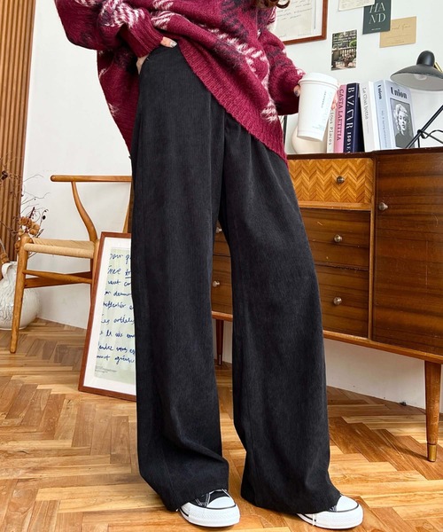 moment+（モーメントプラス）の「セミワイドコーデュロイパンツ