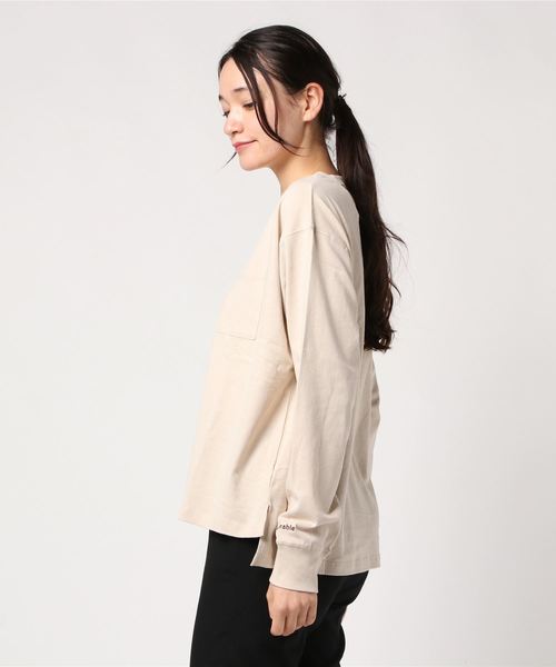 archives（アルシーヴ）の「ポケット付きBACK開ロンT（Tシャツ/カットソー・レディース・ブラック/ベージュ/オフホワイト・MEDIUM）」の4枚目の写真