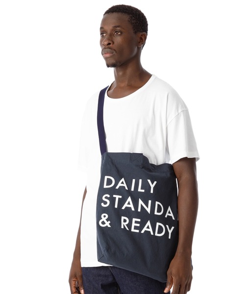 DAILY STANDARD by SANDINISTA（デイリースタンダードバイサンディニスタ）の「Ordinary Canvas 2way Bag / プリント入りキャンバスバッグ（ショルダーバッグ・メンズ・ネイビー/ナチュラル・FREE）」の3枚目の写真