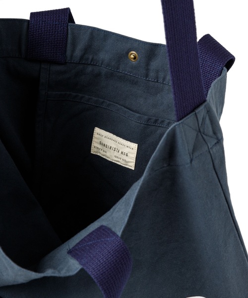 DAILY STANDARD by SANDINISTA（デイリースタンダードバイサンディニスタ）の「Ordinary Canvas 2way Bag / プリント入りキャンバスバッグ（ショルダーバッグ・メンズ・ネイビー/ナチュラル・FREE）」の14枚目の写真