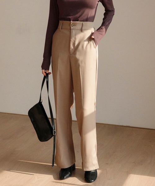 urge:(アージコロン )の「【URGE:】シルエットフレアスリットパンツ(スラックス・レディース・ブルー/ブラウン/アイボリー/ブラック/ミント/ライトベージュ/ピンク系その他/グリーン系その他/モカ/ダークブルー/グレイッシュベージュ/チャコールグレー/アッシュブラウン・FREE/SMALL/MEDIUM/LARGE)」の8枚目の写真