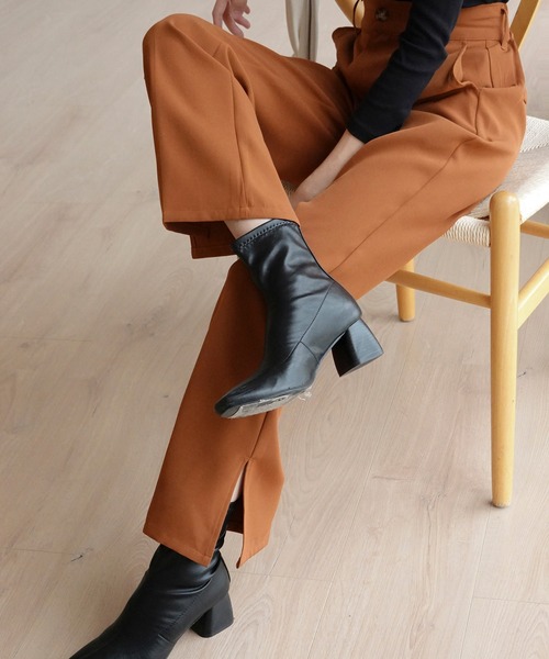 urge:(アージコロン )の「【URGE:】シルエットフレアスリットパンツ(スラックス・レディース・ブルー/ブラウン/アイボリー/ブラック/ミント/ライトベージュ/ピンク系その他/グリーン系その他/モカ/ダークブルー/グレイッシュベージュ/チャコールグレー/アッシュブラウン・FREE/SMALL/MEDIUM/LARGE)」の14枚目の写真