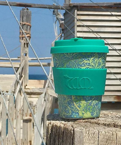 SiNCERE（シンシア）の「<Ecoffee Cup/エコーヒーカップ>エコ コーヒーカップ WILLIAM MORRIS/ウィリアム・モリス 350ml（グラス/マグカップ/タンブラー・レディース・ブラック/パープル/レッド/ターコイズブルー/ブラック×グレー・ONE SIZE）」の3枚目の写真