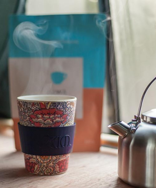 SiNCERE（シンシア）の「<Ecoffee Cup/エコーヒーカップ>エコ コーヒーカップ WILLIAM MORRIS/ウィリアム・モリス 350ml（グラス/マグカップ/タンブラー・レディース・ブラック/パープル/レッド/ターコイズブルー/ブラック×グレー・ONE SIZE）」の10枚目の写真