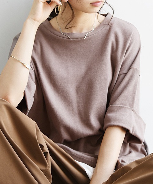 and it_(アンドイット)の「【日本製】Beスリーブデイリーゆるカットソー(Tシャツ/カットソー・レディース・ブラック/ライトグレー/カーキブラウン/ベージュ/ライトブラウン・FREE)」の18枚目の写真