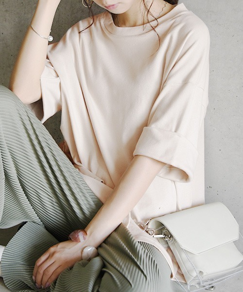 and it_(アンドイット)の「【日本製】Beスリーブデイリーゆるカットソー(Tシャツ/カットソー・レディース・ブラック/ライトグレー/カーキブラウン/ベージュ/ライトブラウン・FREE)」の9枚目の写真