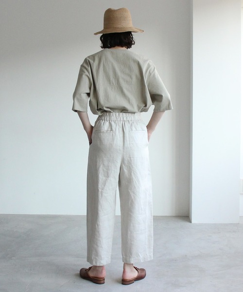 yuni(ユニ )の「Linen Twill gom tuck パンツ(その他パンツ・レディース・ネイビー/ホワイト/ピンク・FREE)」の4枚目の写真