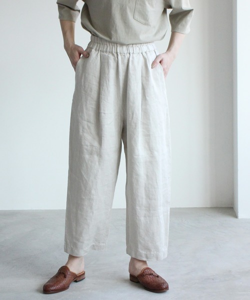 yuni(ユニ )の「Linen Twill gom tuck パンツ(その他パンツ・レディース・ネイビー/ホワイト/ピンク・FREE)」の7枚目の写真