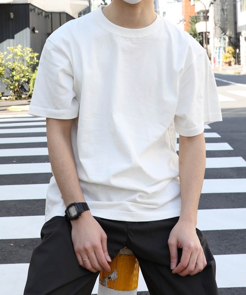 United Athle(ユナイテッドアスレ)の「United Athle/ユナイテッドアスレ 5.6オンス ハイクオリティー Tシャツ(Tシャツ/カットソー・メンズ・ブラック/ベージュ/グレー/オフホワイト/グリーン系その他/オレンジ系その他・MEDIUM/LARGE/X-LARGE/SMALL)」の2枚目の写真